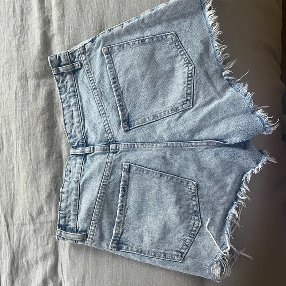 Zara Denim Shorts - Picture 2 of 3